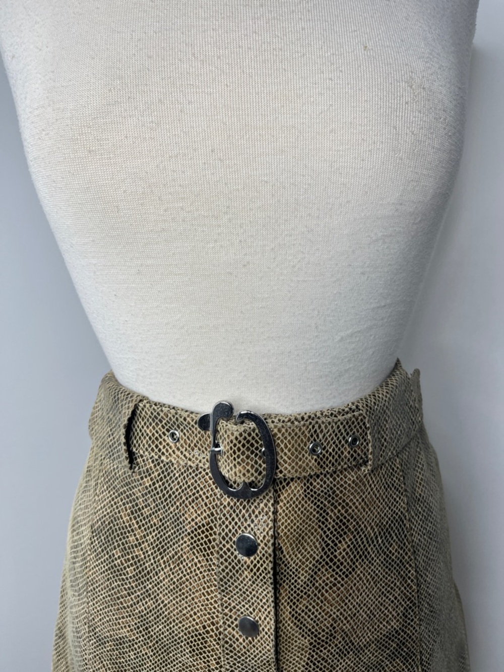 ZARA Button-Front Faux Snakeskin Mini Skirt in Olive Brown Sz Medium - Picture 2 of 7